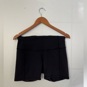 Lululemon wunder short